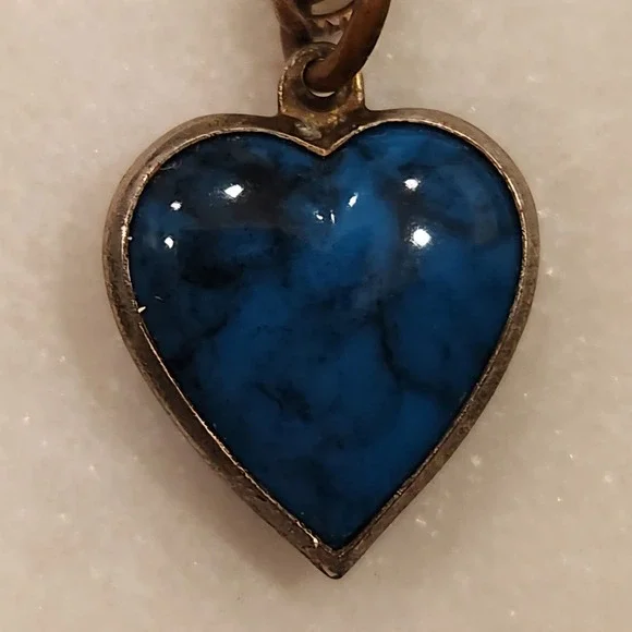 Blue Turquoise Heart Pendant Necklace Natural Stone Look Charm Gold Tone Chain - Picture 1 of 10